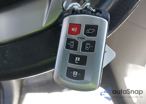 2018 Toyota Sienna Xle 8 Passenger from USA, damaged, VIN 5TDYZ3DCXJS960830